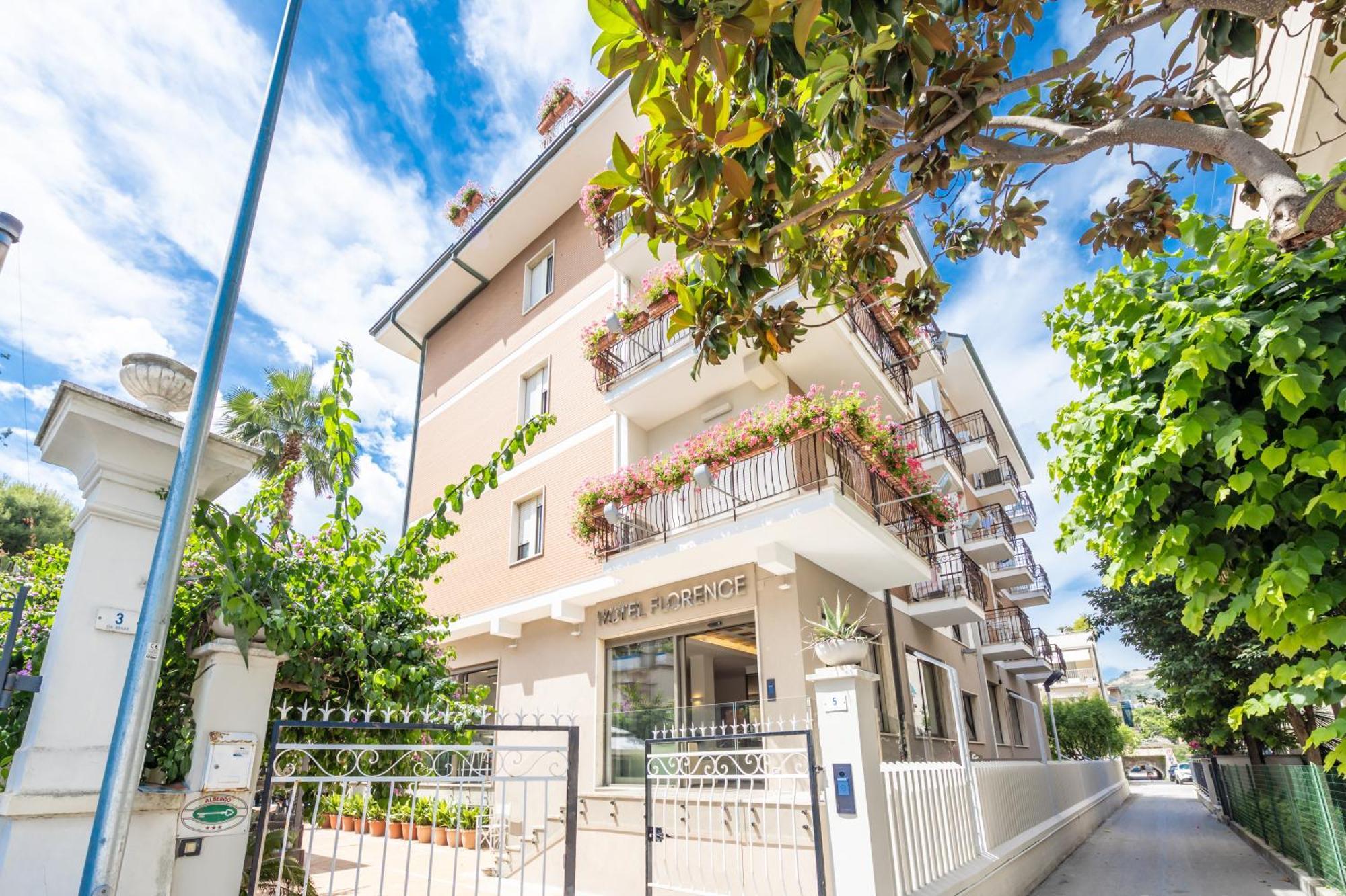 Hotel Florence Сан-Бенедетто-дель-Тронто Экстерьер фото