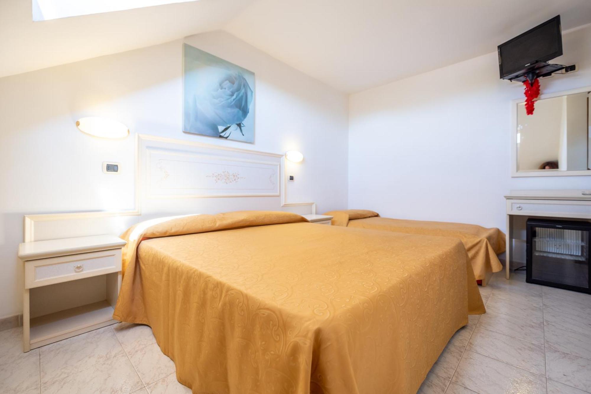 Hotel Florence Сан-Бенедетто-дель-Тронто Экстерьер фото