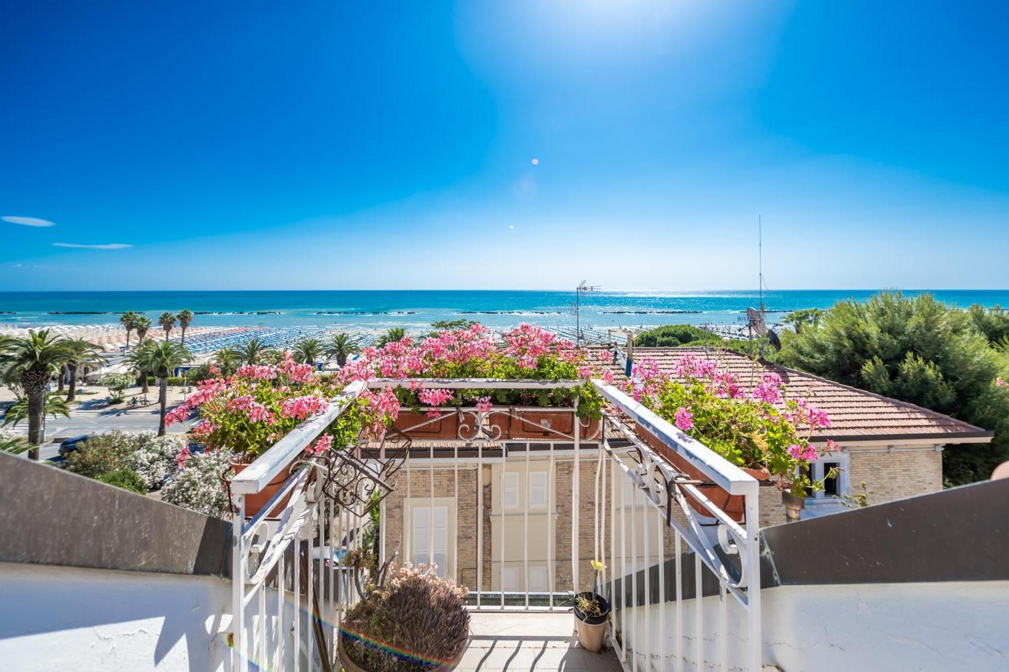 Hotel Florence Сан-Бенедетто-дель-Тронто Экстерьер фото