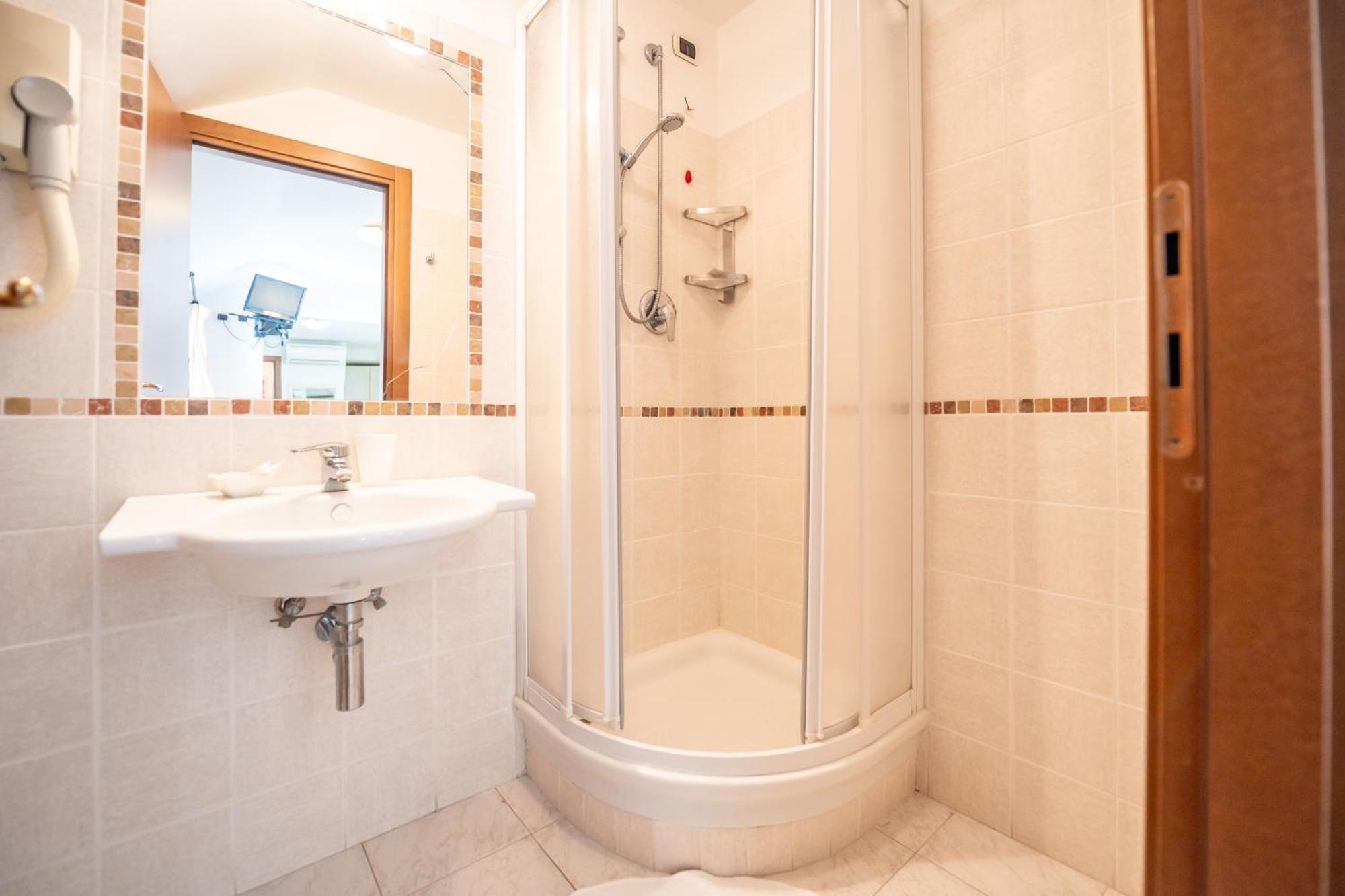 Hotel Florence Сан-Бенедетто-дель-Тронто Экстерьер фото