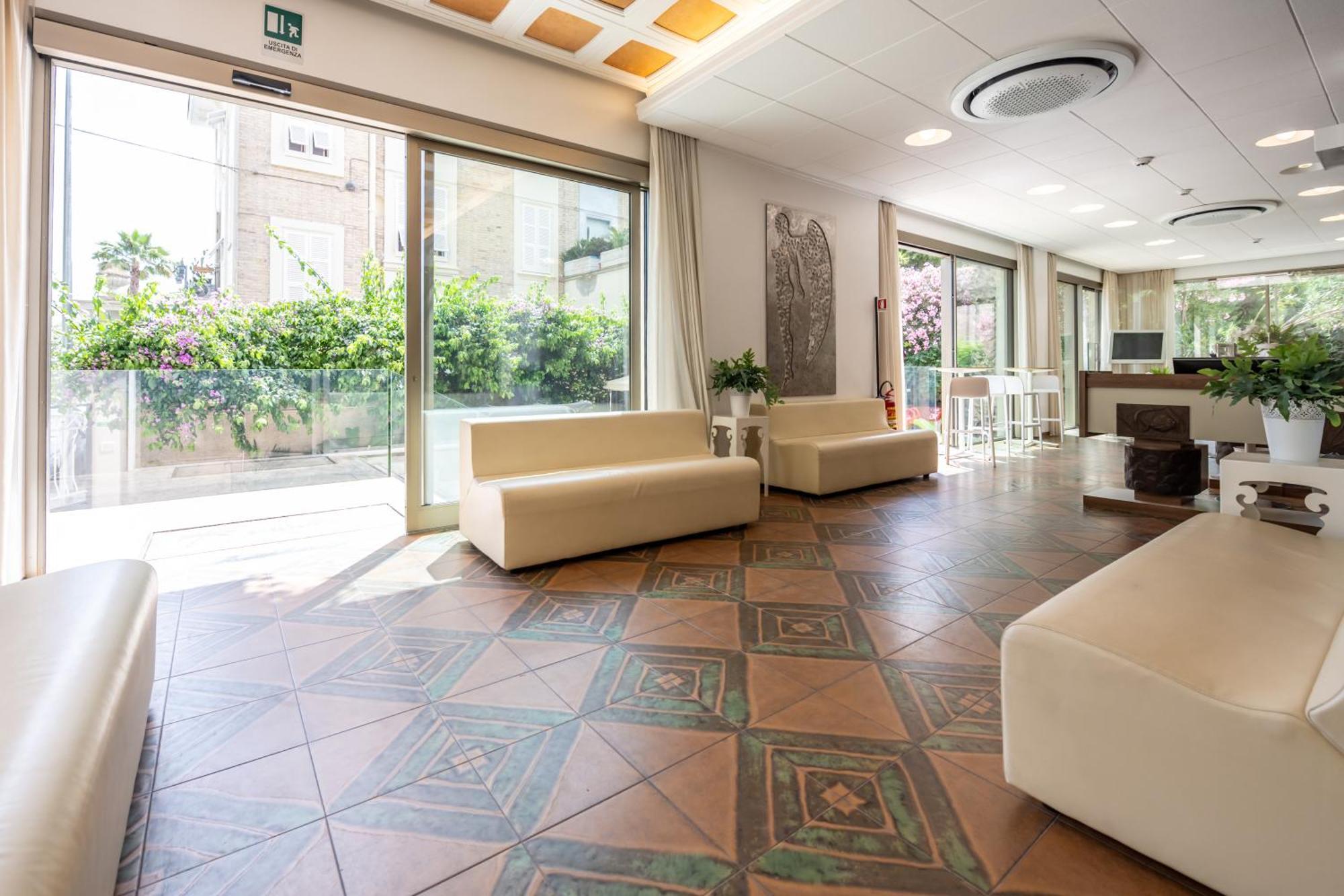 Hotel Florence Сан-Бенедетто-дель-Тронто Экстерьер фото