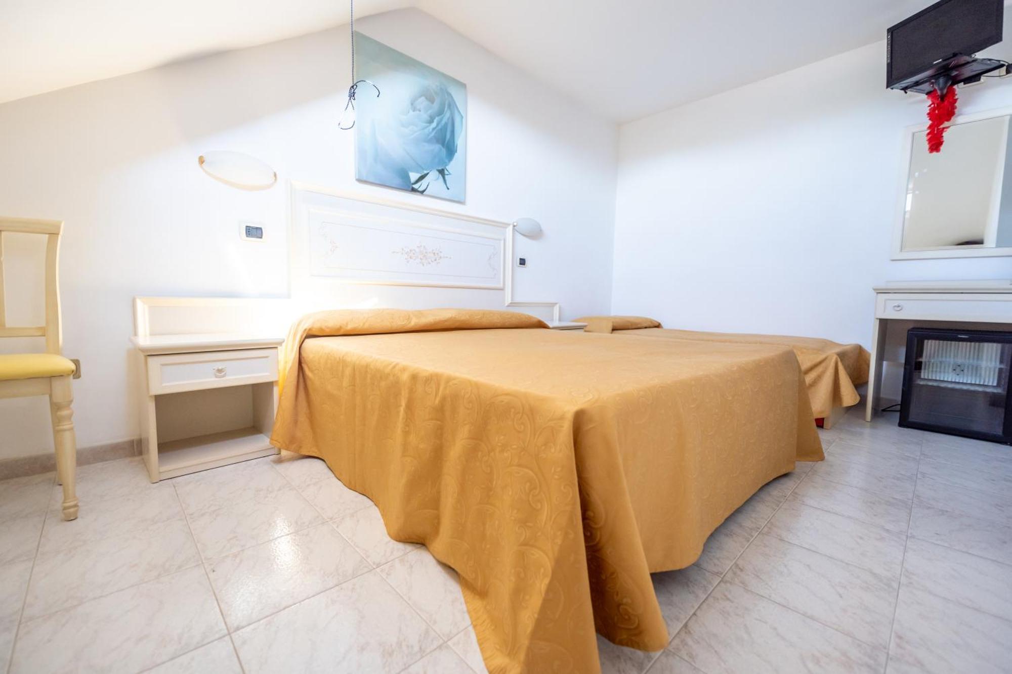 Hotel Florence Сан-Бенедетто-дель-Тронто Экстерьер фото