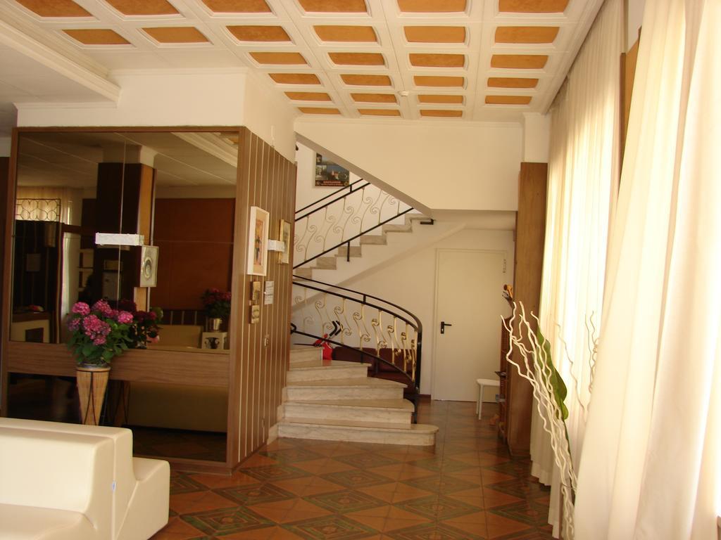 Hotel Florence Сан-Бенедетто-дель-Тронто Экстерьер фото